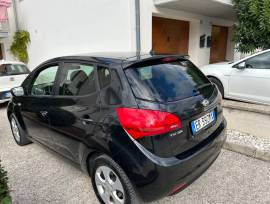 Kia Venga 1400TDI Cool 90cv