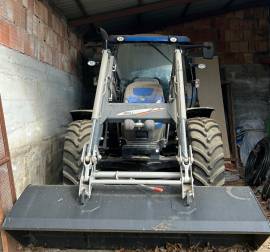 TRATTORE NEW HOLLAND MOD T6 175
