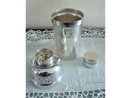 Cocktail shaker pubblicitario vintage F.lli Broggi Milano in acciaio inossidabile. Firmato sul fondo Cocktail shaker pubblicitario vintage F.lli Broggi Milano in acciaio inossidabile. Firmato sul fondo