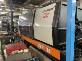 LOTTO 23 - Pressa oleodinamica per stampaggio plastica