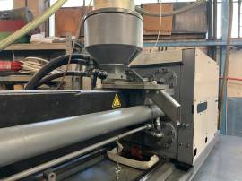 LOTTO 24 - Pressa oleodinamica per stampaggio plastica