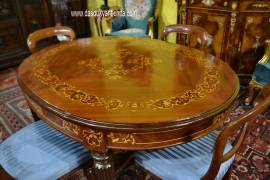 Tavolo ovalino intarsiato stile inglese allungabile fino a 353 cm. Tavolo ovalino intarsiato stile inglese allungabile fino a 353 cm.