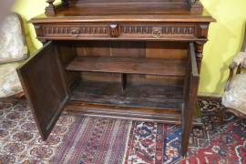 Antica credenza Umbertino doppio corpo del 900 Antica credenza Umbertino doppio corpo del 900