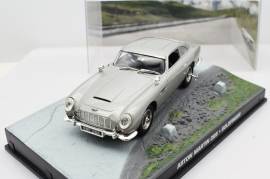 ASTON MARTIN DB5 "GOLDFINGER" (1964) - SERIE 007 ASTON MARTIN DB5 "GOLDFINGER" (1964) - SERIE 007