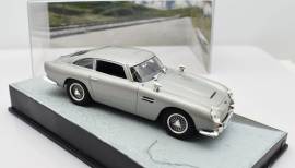 ASTON MARTIN DB5 "GOLDFINGER" (1964) - SERIE 007 ASTON MARTIN DB5 "GOLDFINGER" (1964) - SERIE 007