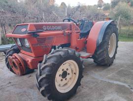 TRATTORE COMPATTO GOLDONI 60 HP.