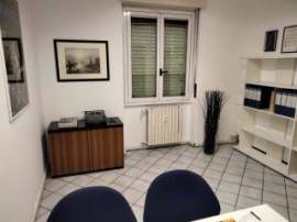 UFFICIO IN CENTRO CORSICO UFFICIO IN CENTRO CORSICO