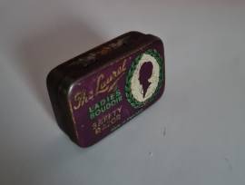 Mini rasoio di sicurezza The  Laurel Ladies Boudoir. Anni ’30 made   in  England  ,lame contrassegna