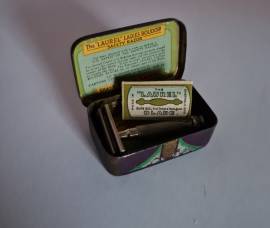 Mini rasoio di sicurezza The  Laurel Ladies Boudoir. Anni ’30 made   in  England  ,lame contrassegna