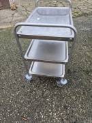 CARRELLO SERVIZIO INOX A 3 RIPIANI USATO  