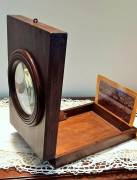 Grafoscopio  ingranditore  vintage  in legno, dimensioni chiuso: 22,5 x 16x cm .5,5 . In dotazione N