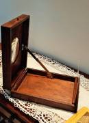 Grafoscopio  ingranditore  vintage  in legno, dimensioni chiuso: 22,5 x 16x cm .5,5 . In dotazione N