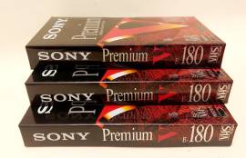 Tripack Videocassetta VHS Sony Premium E-180VF nuovo con cellophane