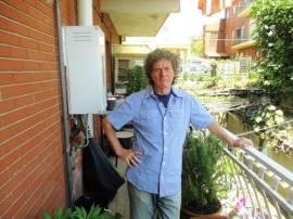 lava piatti aiuto cucina esperto anche di gastronomia. he anche  per extra fine settimana