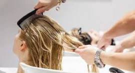 POLTRONA  AFFITTA  PARRUCCHIERE  IN NEGOZIO CENTRO  MILANO RICHIESTA  1.000 AL MESE