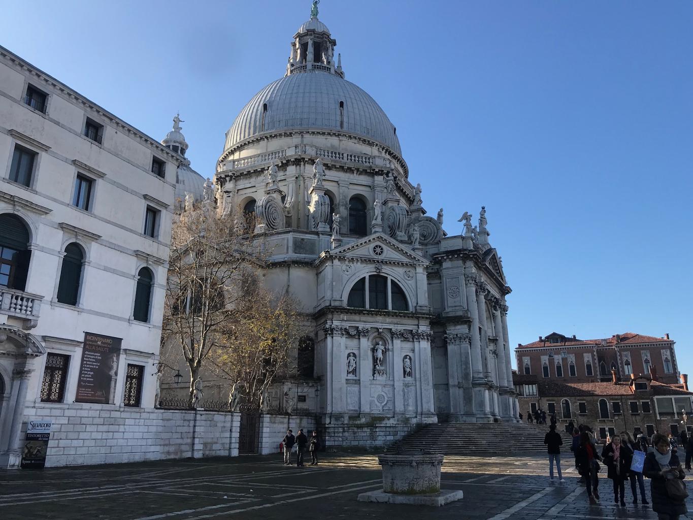 VENDO RUSTICO SITO TRA SORAGNA E RONCOLE VERDI