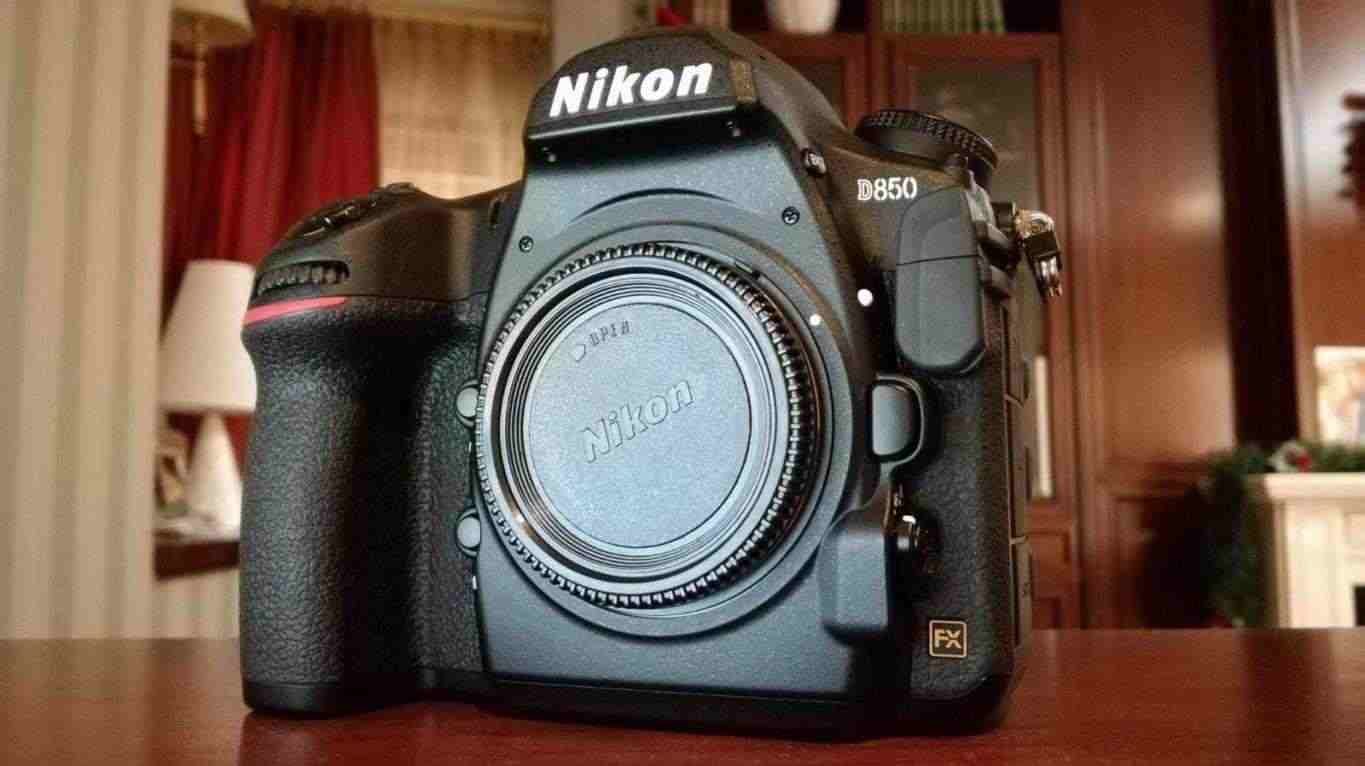 Nikon D850 reflex digitale Fotocamera (solo corpo)