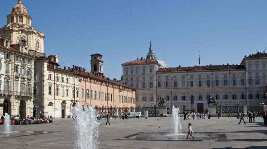 Piazza castello : quadrilocale