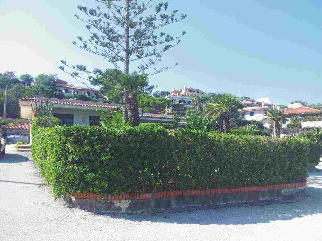 Villetta a schiera Monte Tauro 50mt dal mare