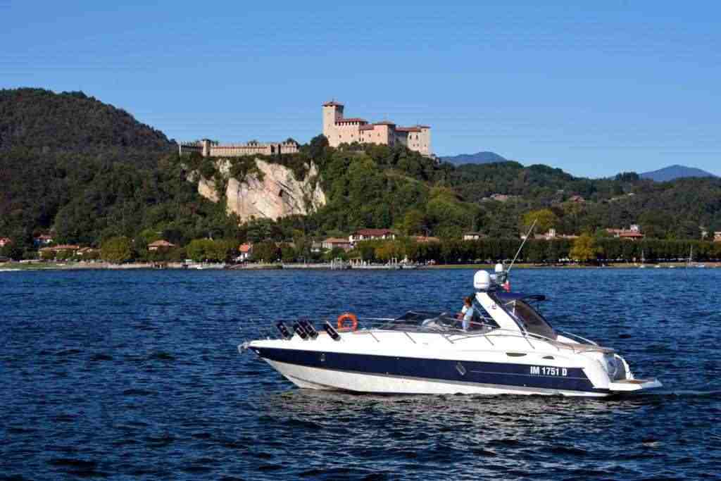 noleggio barca lago Maggiore 