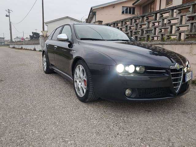 Alfa Romeo 159 2.4 JTDm 20V Sportwagon Sport Q-Tronic