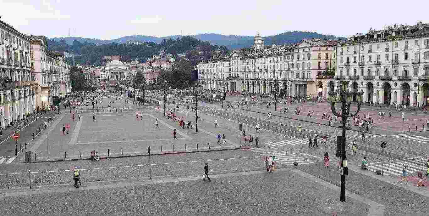 PIAZZA VITTORIO - monolocale libero subito