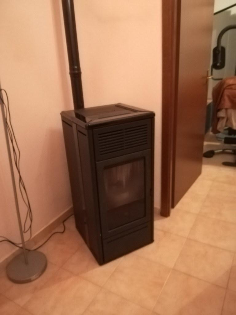 stufa Nara Plus a pellet 9 kw 