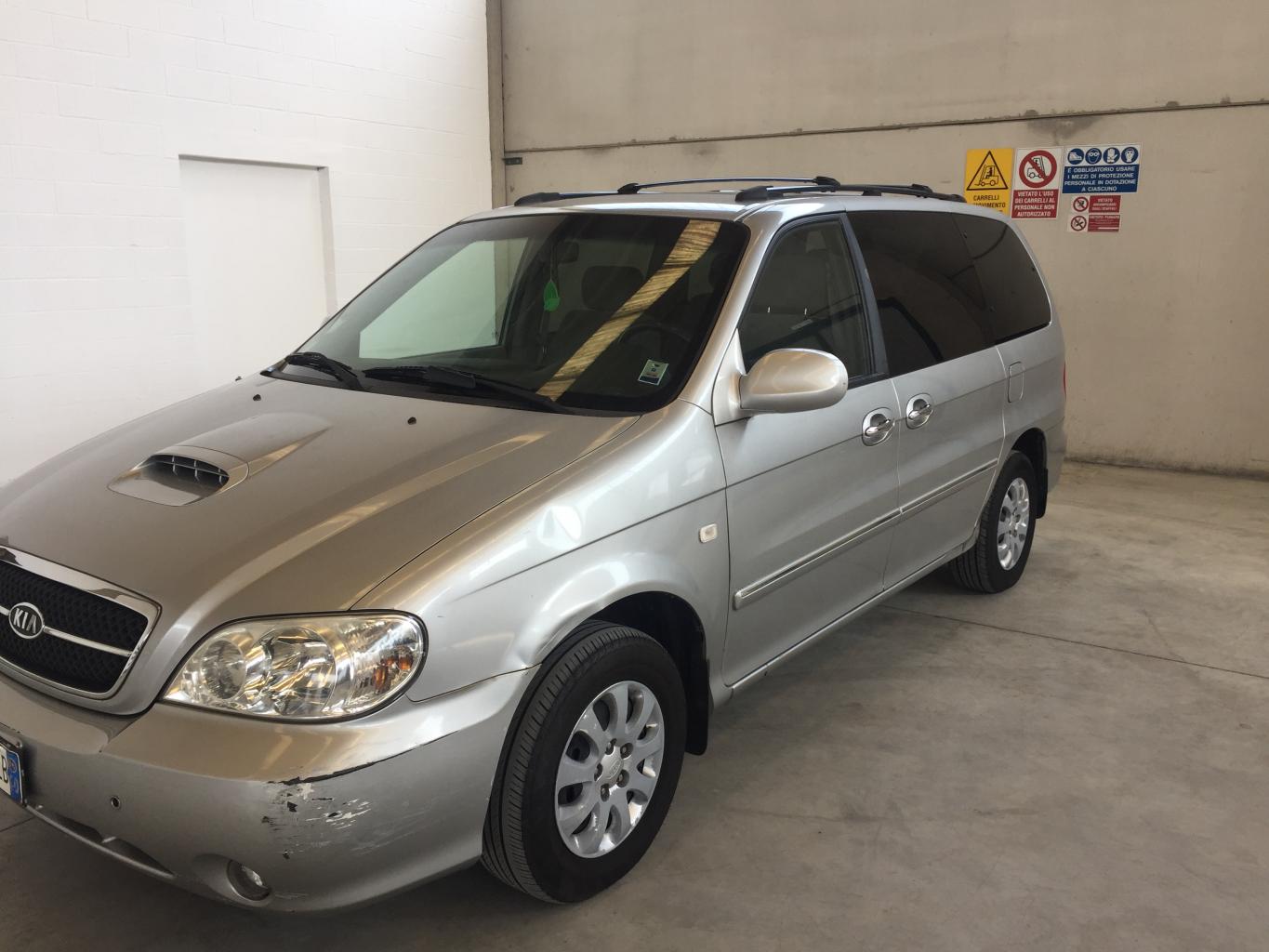 Vendo kia carnival 2009 CRD