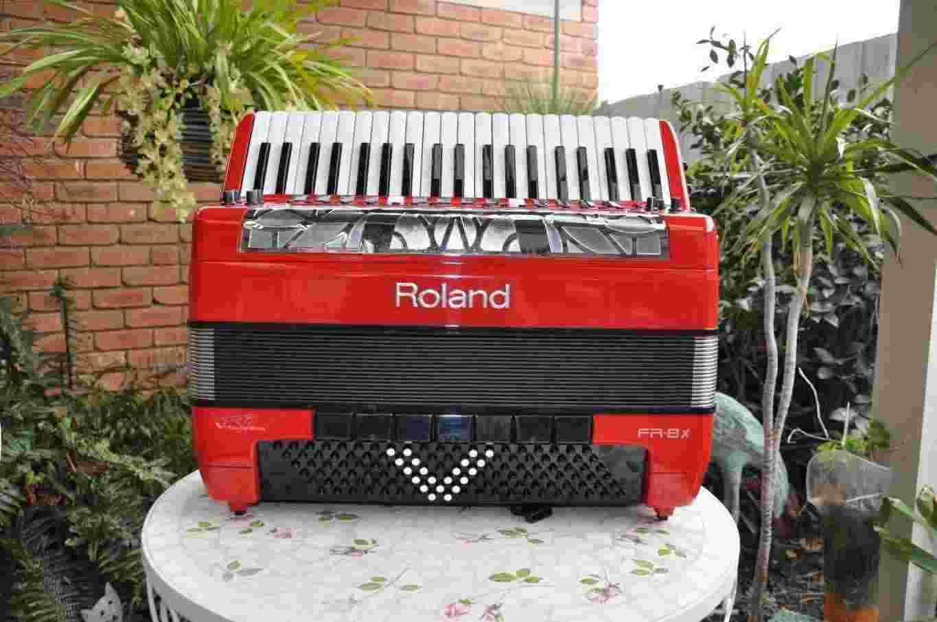 Fisarmonica Roland FR-8x