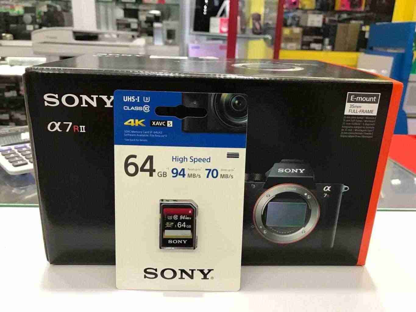 Fotocamera A7R Mark II NUOVA NELLA SCATOLA!