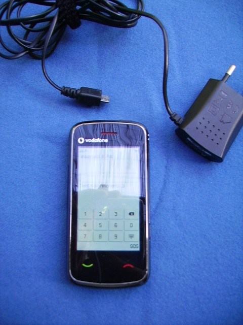 Cellulare Touchscreen Vodafon 547 