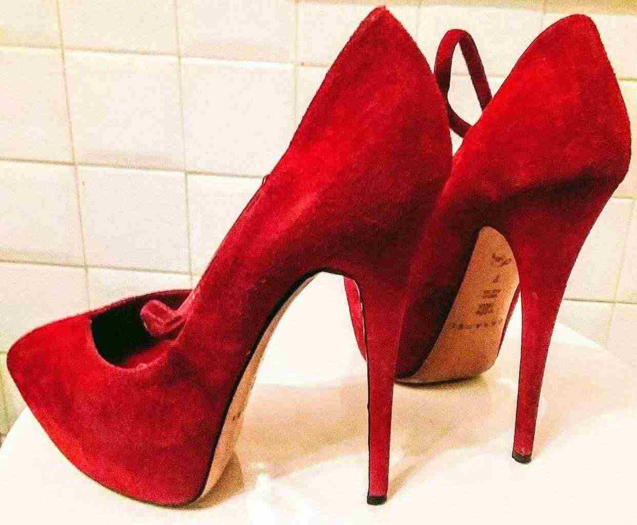 Scarpe CASADEI ne 37. Rosso fuoco