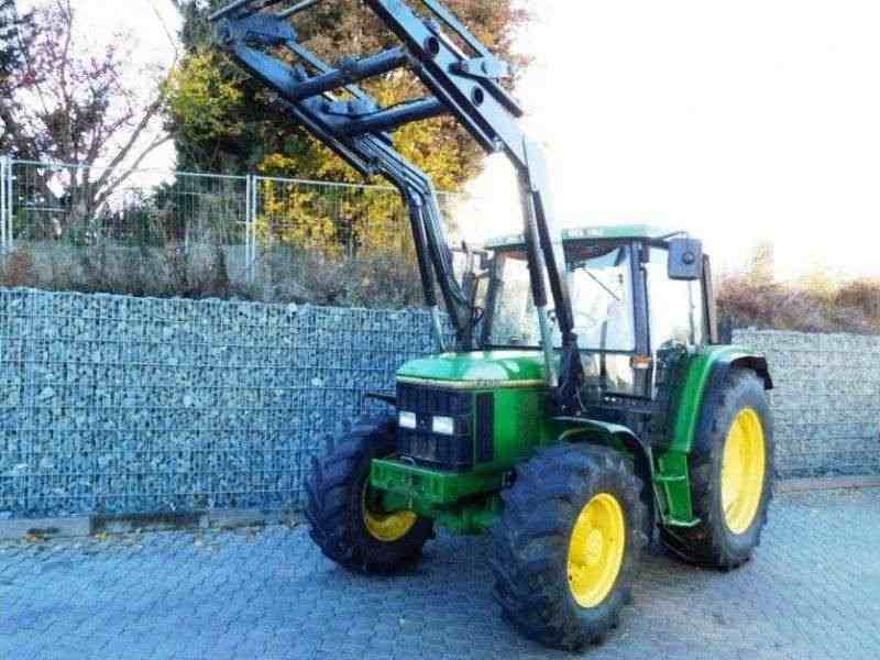 Trattore John Deere 6400