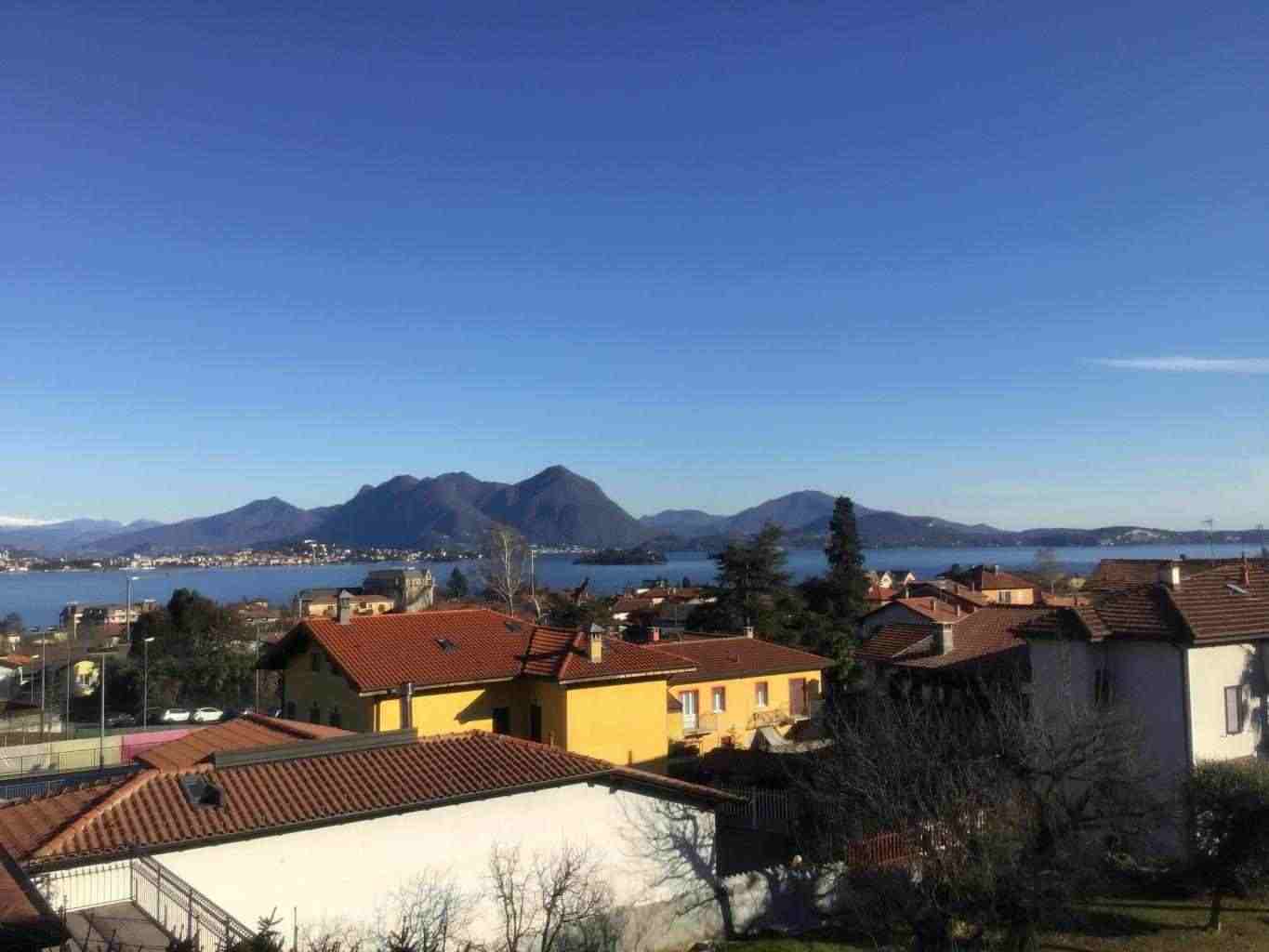 Appartamento ultimo piano vista Lago Maggiore