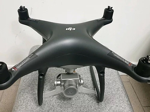 Drone DJI Phantom 4 Pro Obsidian,4K come NUOVO 20mpx 4 BATT. +3 filtri POLAR PRO        OLTRE AL DRO
