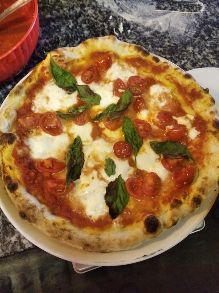 Pizzaiolo italiano esperto