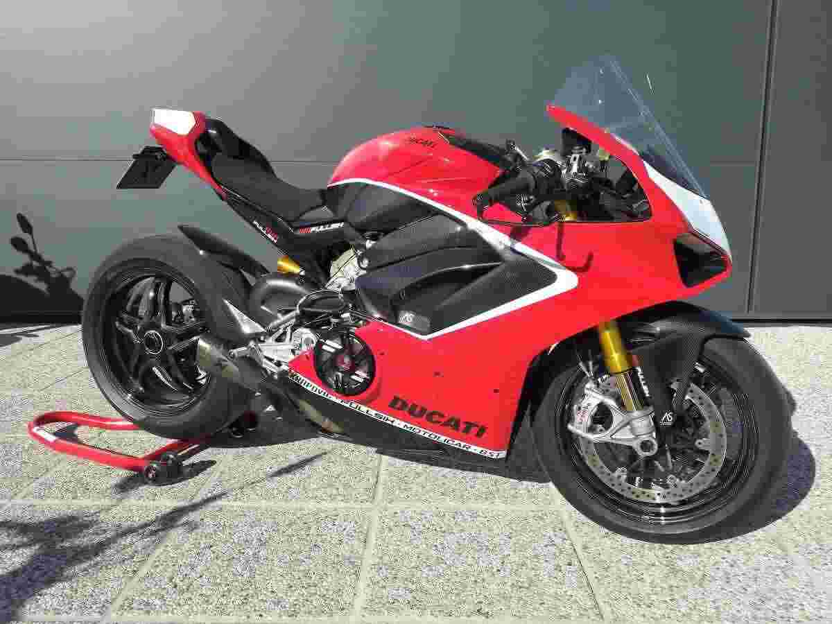 Ducati PANIGALE V4 - FULLSIX CARBON