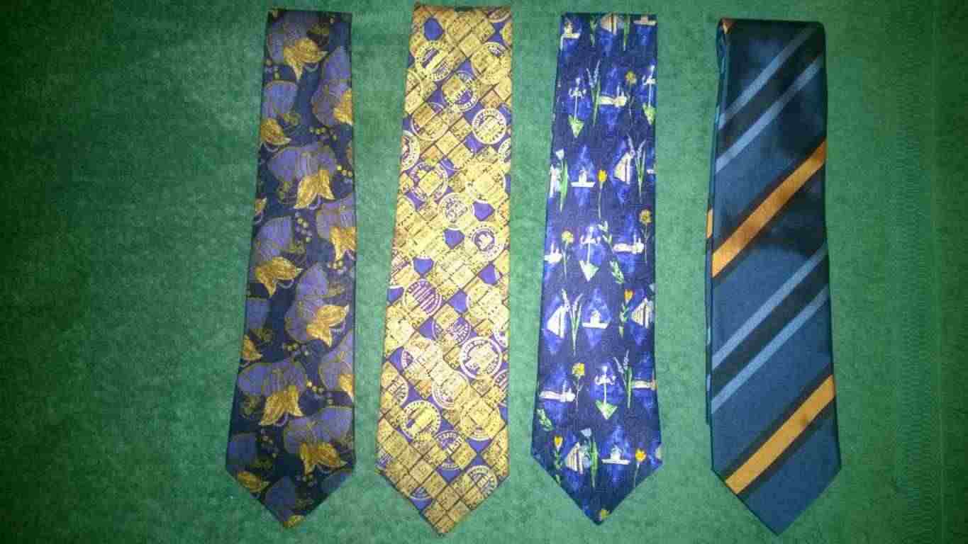 Pacchetto di 4 cravatte di lusso in seta