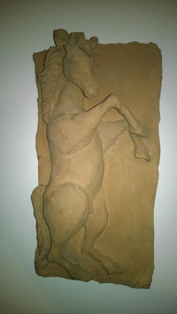 Tavoletta in terracotta  “Cavallino rampante“