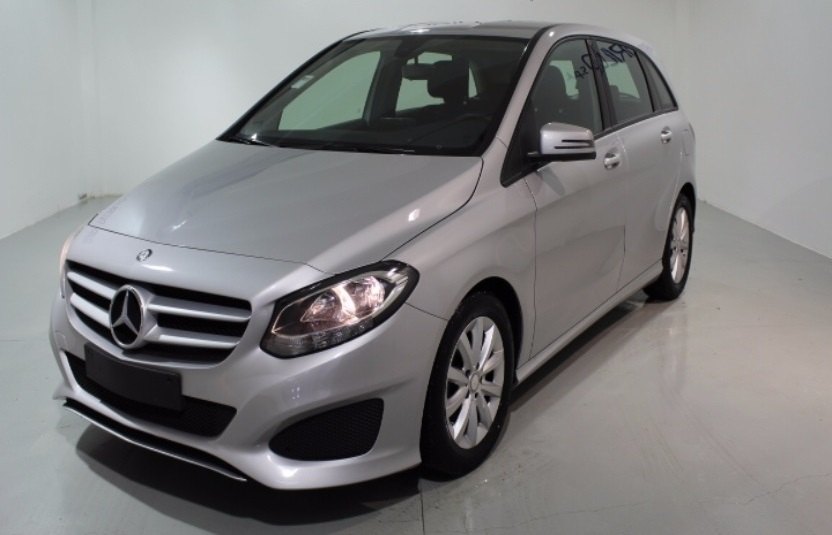MERCEDES GLA 180 CDI SPORT