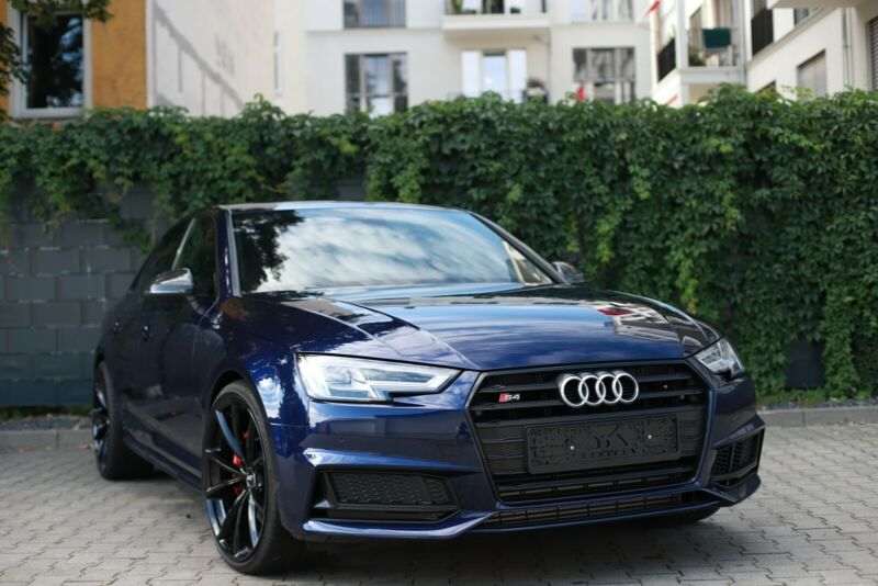 Audi S4 3.0 T tiptronic quattro