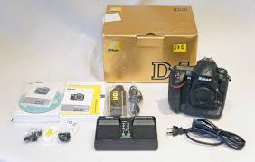 Nikon D4 16.2 MP CMOS FX reflex digitale con video Full 1080p HD (solo corpo)