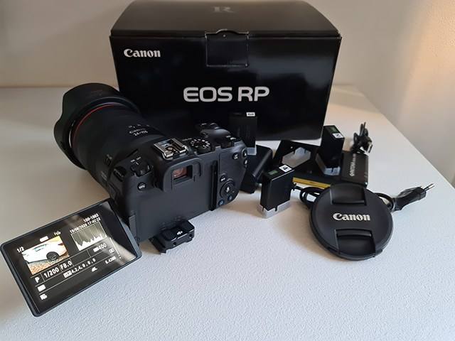 Canon EOS RP full frame Mirrorless con obiettivo RF 24-105MM F/4