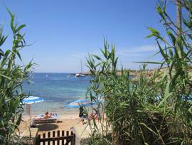 LAMPEDUSA: Villetta con accesso diretto al mare.