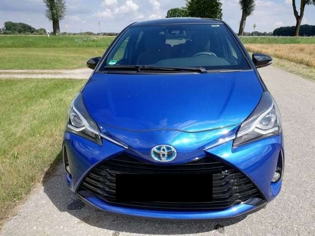 Toyota Yaris STYLE Selection