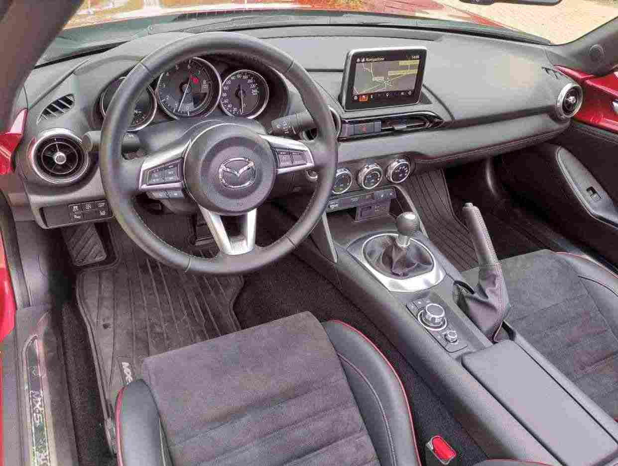 Mazda MX-5 2.0L Skyactiv-G RF Sport i-eloop