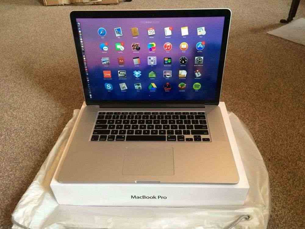 Vendo 1xx MacBook Pro 15 pollici Retina - i7 2.6GHz, 16GB di RAM, 1TB, GT750m PLUS AppleCare - incre