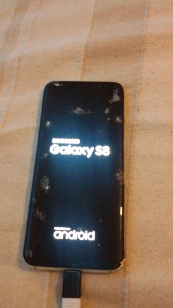 Samsung Galaxy S8, 3 mesi di vita, SCHERMO ROTTO 