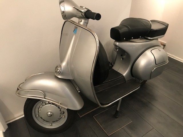 Vendo mio Vespa 50 cc eng 1965