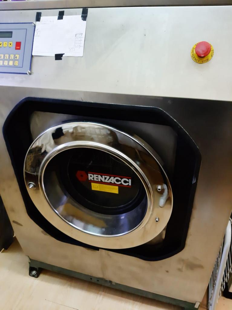 lavatrice Renzacci super centrifugante  22kg perfettamente funzionante 